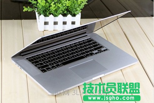 蘋果電腦翻蓋自動開機 三聯