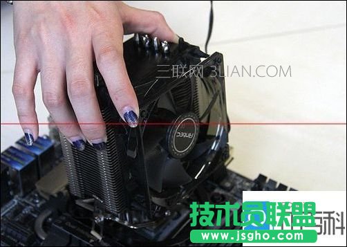 自己如何組裝電腦主機