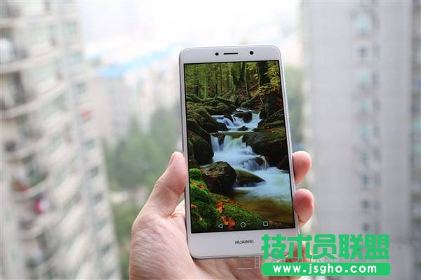 華為暢享7Plus藍色怎么樣好看嗎？華為暢享7Plus藍色真機開箱圖賞 三聯(lián)