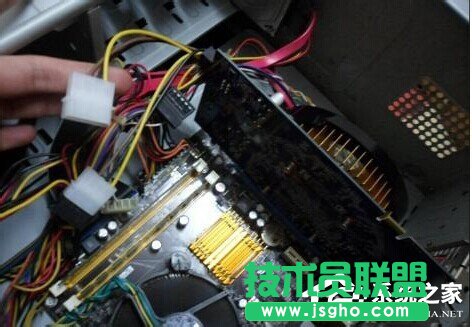 如何解決Win7電腦顯示器閃爍的問題？